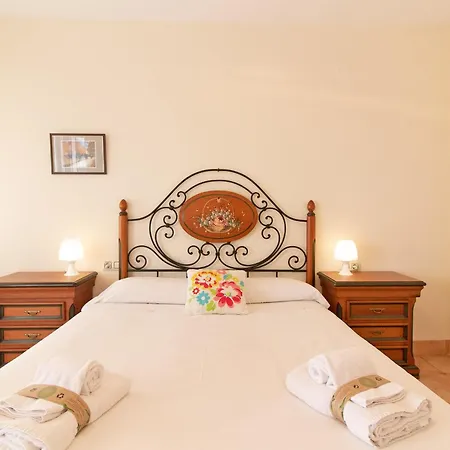 Chalet Global Properties, En Primera Linea De Playa Con Piscina Privada