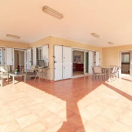 Global Properties, En Primera Linea De Playa Con Piscina Privada Chalet