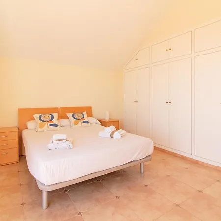 Global Properties, En Primera Linea De Playa Con Piscina Privada Alpehytte